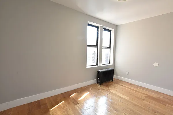 Rented by Clove Realty LLC | media 10