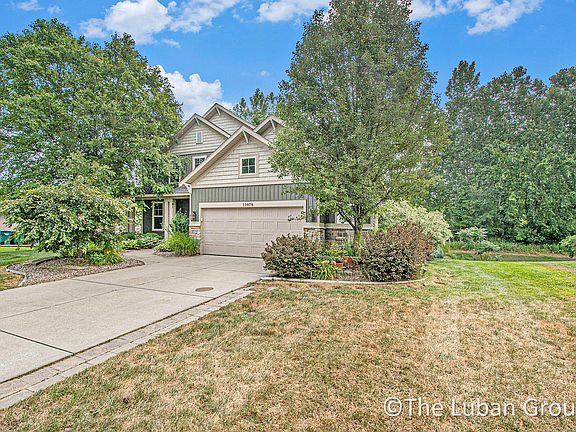 3rd image of 11078 Waterway Dr