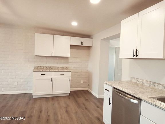 3rd image of 2812 W Via Del Santo