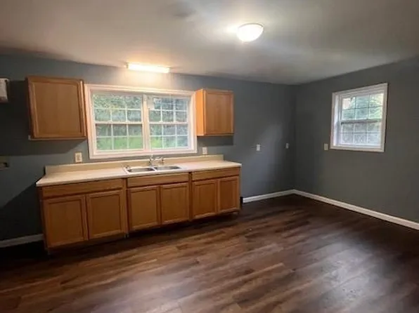 347 Foster St, Burlington, NC 27217