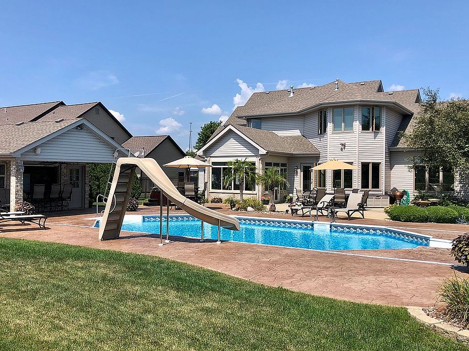 1st image of 693 Trotter Dr