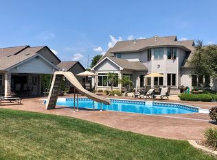 693 Trotter Dr, Coal City, IL 60416