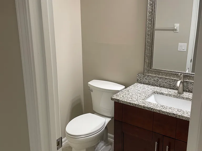 11042 Mill Pond Ct — Photo 3