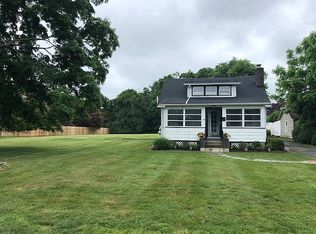 1 Adams Pl, Mendham, NJ 07945