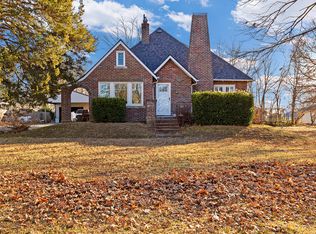 1124 W Washington Street, Marshfield, MO 65706