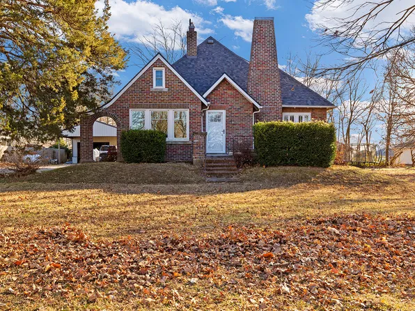 1124 W Washington Street, Marshfield, MO 65706
