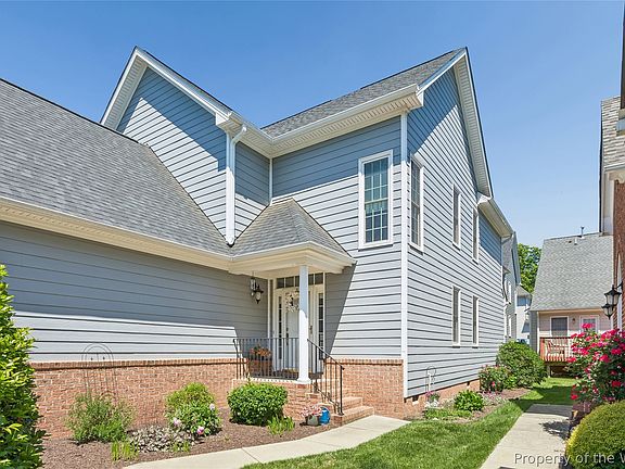 2nd image of 205 Shaindel Dr