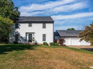 1708 Eastmere Dr, Davenport, IA 52803