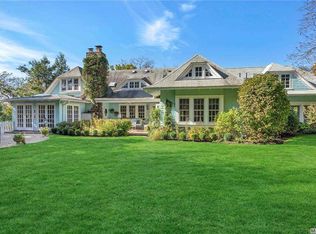 1 Plum Beach Point Rd, Port Washington, NY 11050