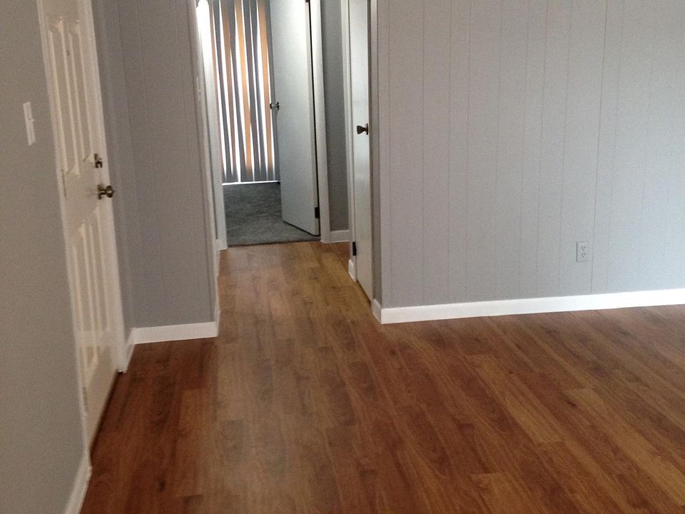 2nd image of 1213 W Mack Ave