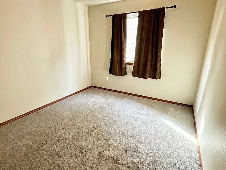 111 Puller Ln — Photo 16