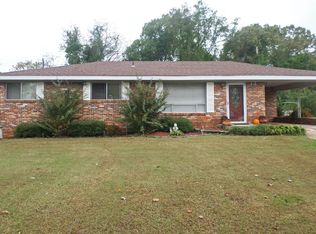 135 1st St, Russellville, AL 35653