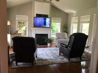 1596 Redbud Cir, Radcliff, KY 40160