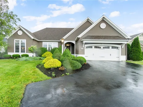 146 Gadwall Ln, Manlius, NY 13104