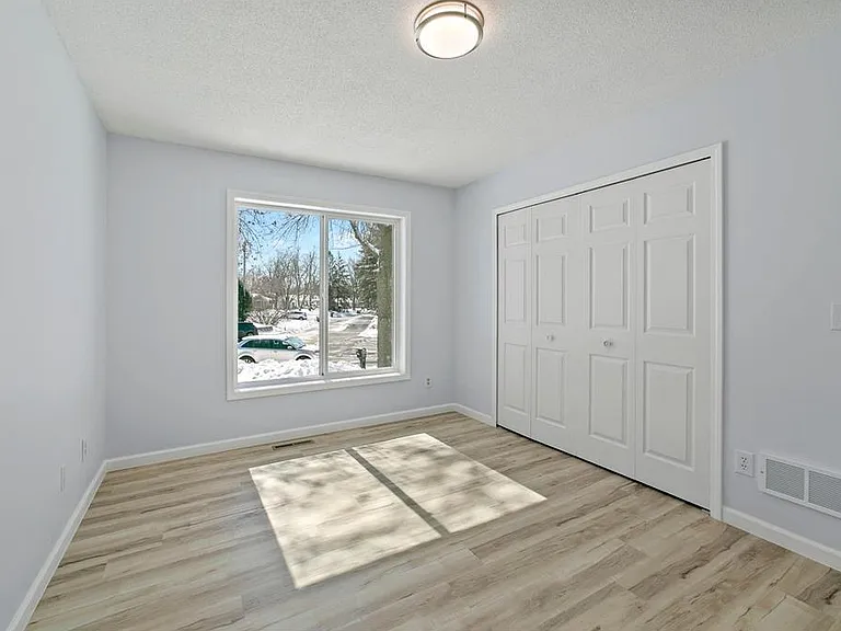 3345 Minnesota Ln N — Photo 13