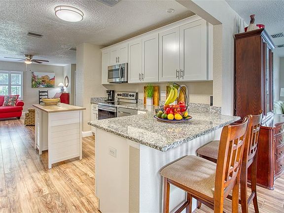2nd image of 419 Mira Vista Dr