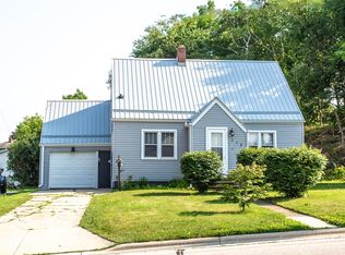 715 W Maple St, Sturgeon Bay, WI 54235