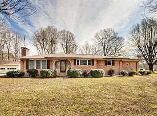 6516 Foster Rd, Whitsett, NC 27377