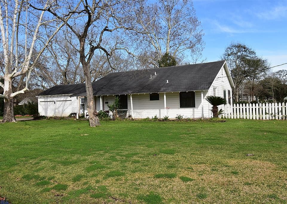 1st image of 1301 Avenue G