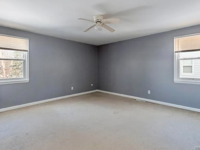 21 Fairgreen Dr — Photo 16