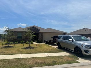 417 Kickapoo Dr, Anahuac, TX 77514