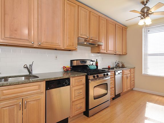 3rd image of 472 Gramatan Ave APT Ff3
