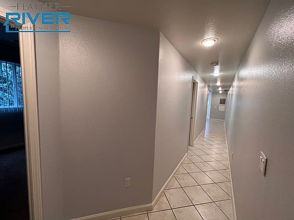 2nd image of 813 F St #6