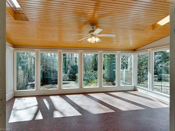 4th image of 105 Kimberly Dr