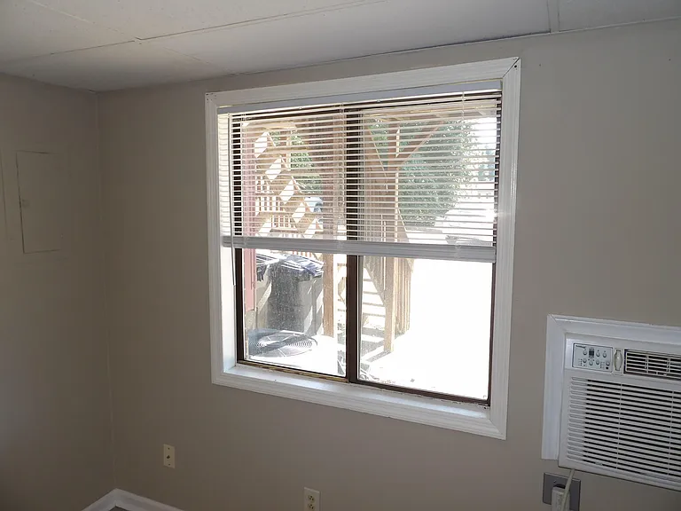 65 Ashwood Ct #8 — Photo 13
