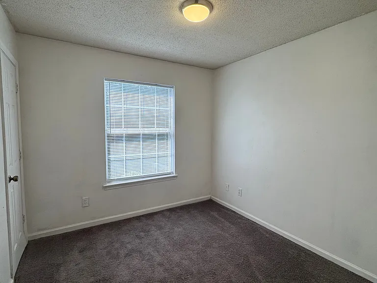519 Mystic Dr #C — Photo 27