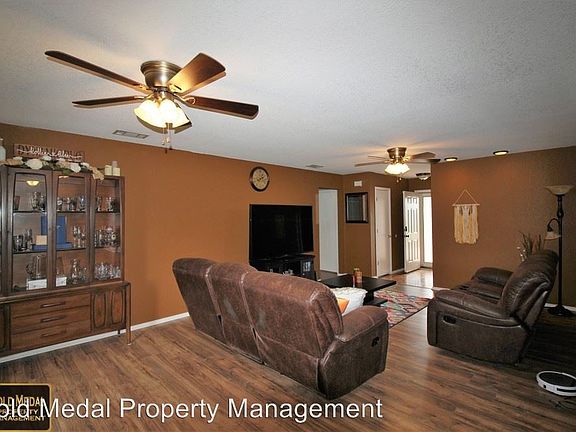 4th image of 4606 Greyhound Dr