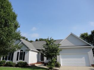 14 Irish Rose Ct, Simpsonville, SC 29681