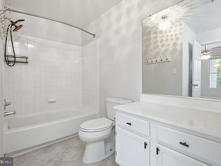 46630 Drysdale Ter #300 — Photo 19