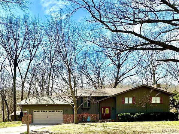 16 Melody Ln, Troy, IL 62294