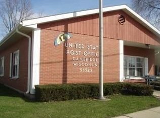 107 Park St, Cambridge, WI 53523