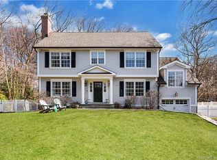 15 Dialstone Ln, Riverside, CT 06878