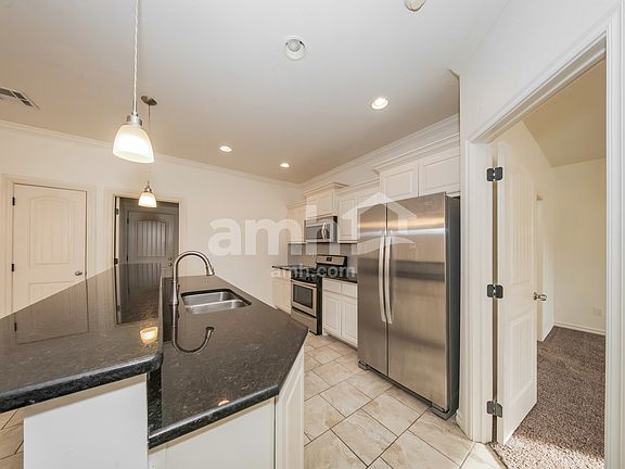 3rd image of 4817 Limestone Dr