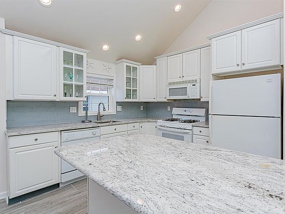5th image of 4606 Central Ave N #Sea