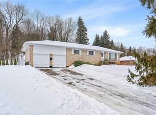112 Park St E, Halton Hills, ON L7G 2V4