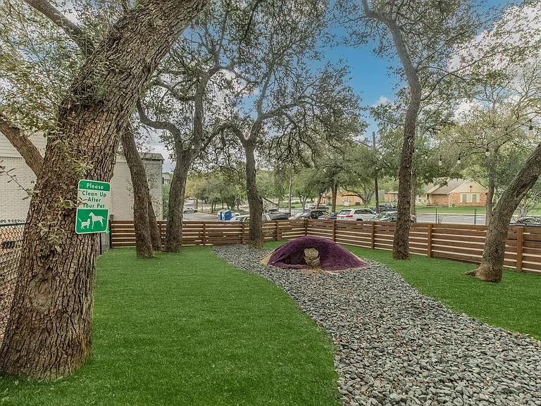 Artisan at South Lamar — Photo 18
