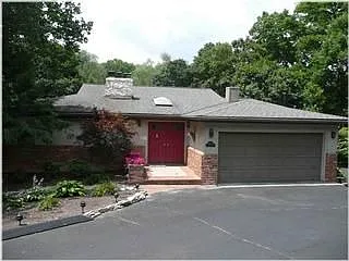 10474 Riverside Dr photo 1