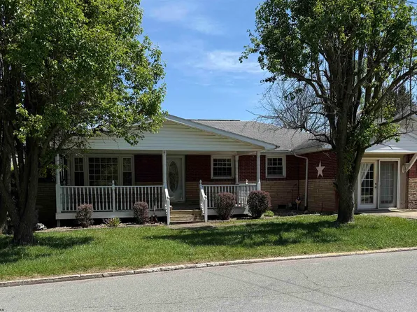 232 Johnson Ave, Bridgeport, WV 26330