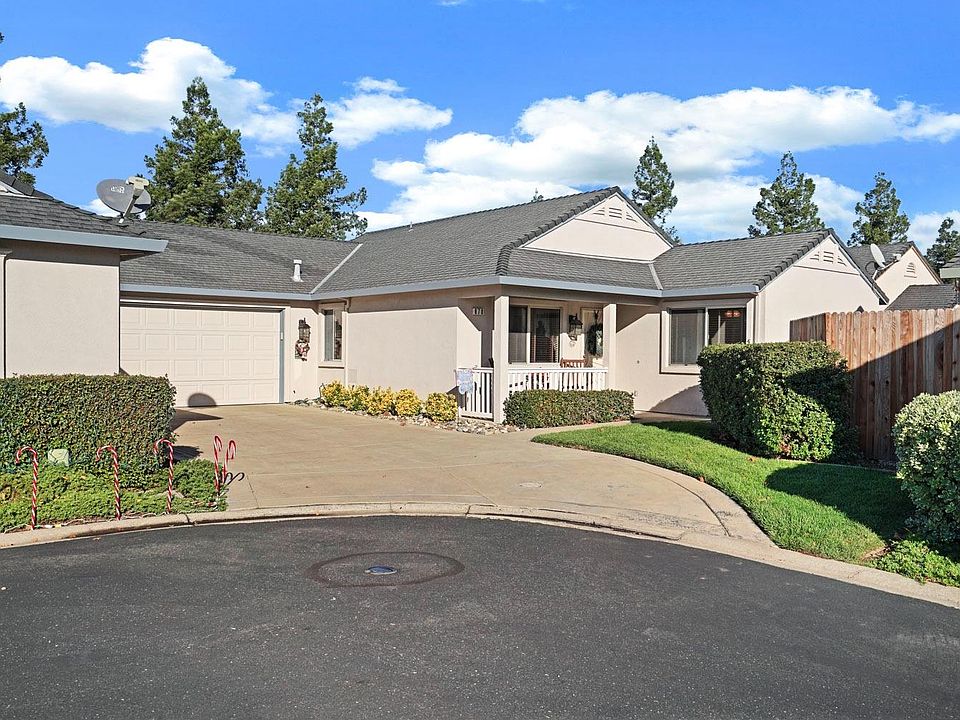 1st image of 670 Village Dr