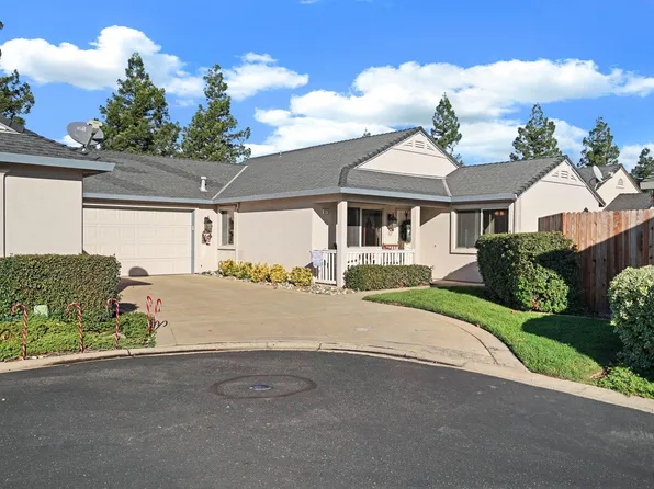 670 Village Dr, Galt, CA 95632