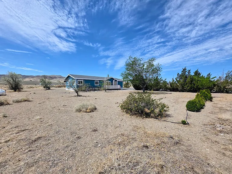 3545 Graham Ave — Photo 3