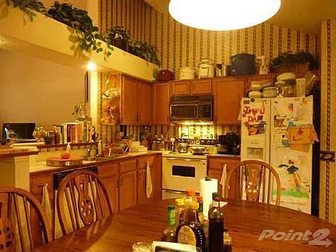 4th image of 2332 Oakmont Dr