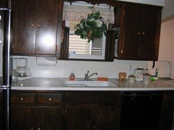 4th image of 13706 Clifford Ave