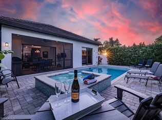 631 100th Ave N, Naples, FL 34108