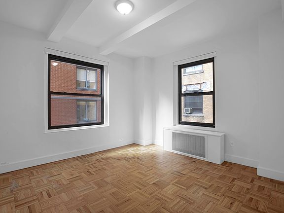 3rd image of 160 W 71st St APT 5C