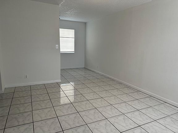 5th image of 650 SW 15th Ave